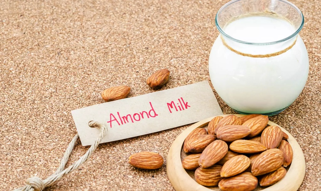 benefits-of-almond-milk-during-pregnancy-and-almond-foods