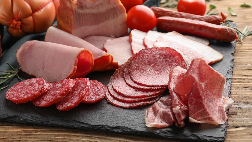 why-can-t-pregnant-women-eat-deli-meat-dietitian-explains